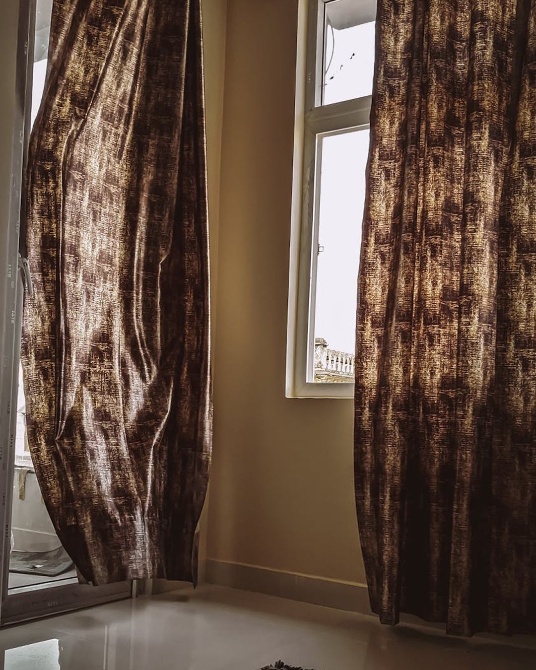 Pourquoi vos rideaux ne font pas honneur à votre intérieur (et comment y remédier) - Kipli