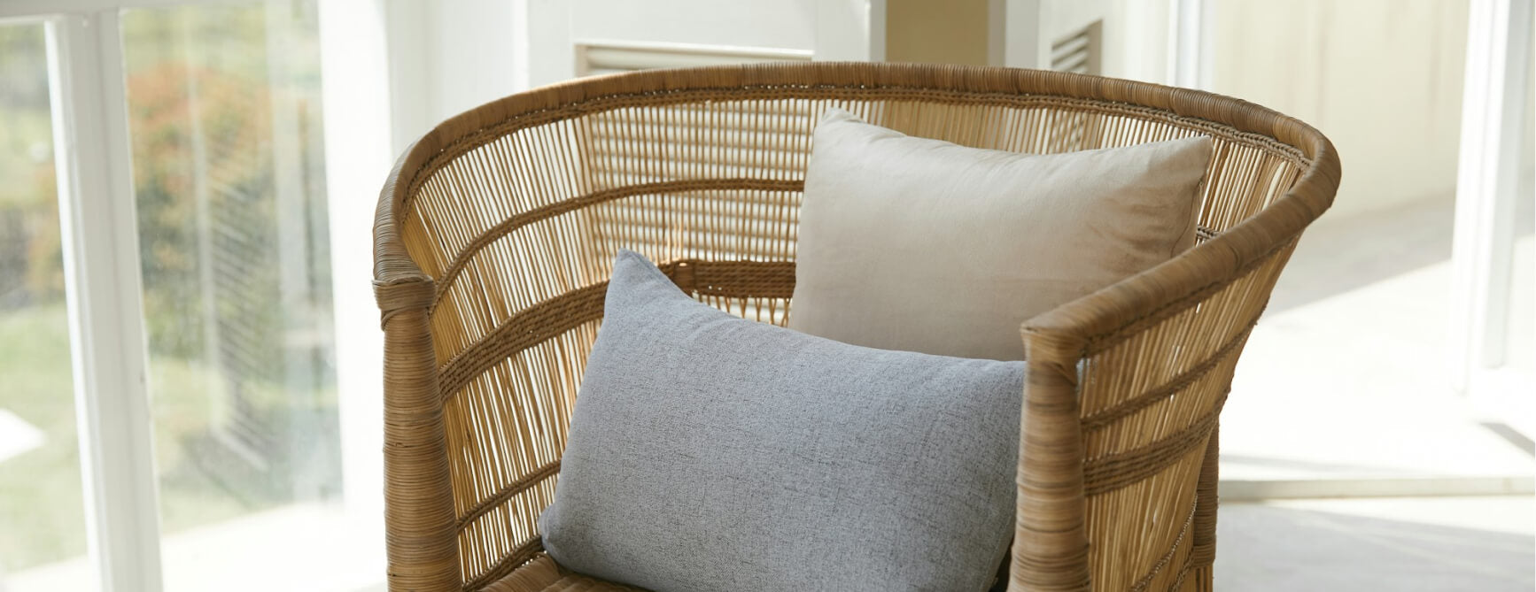Choisir la couleur des coussins pour harmoniser sa décoration