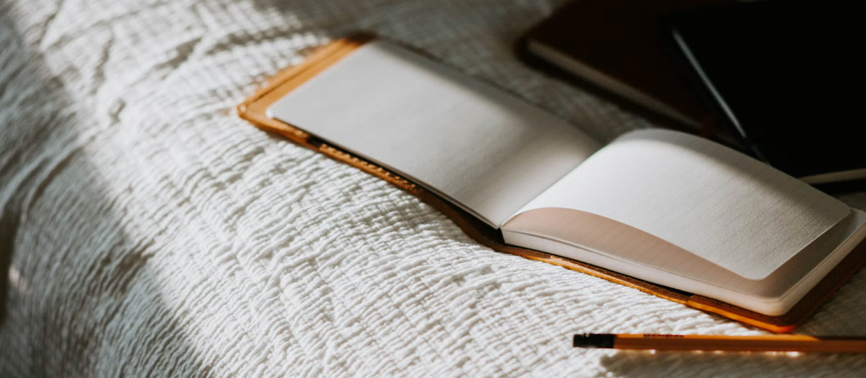 Journaling du soir : écrire pour déposer sa journée avant de dormir