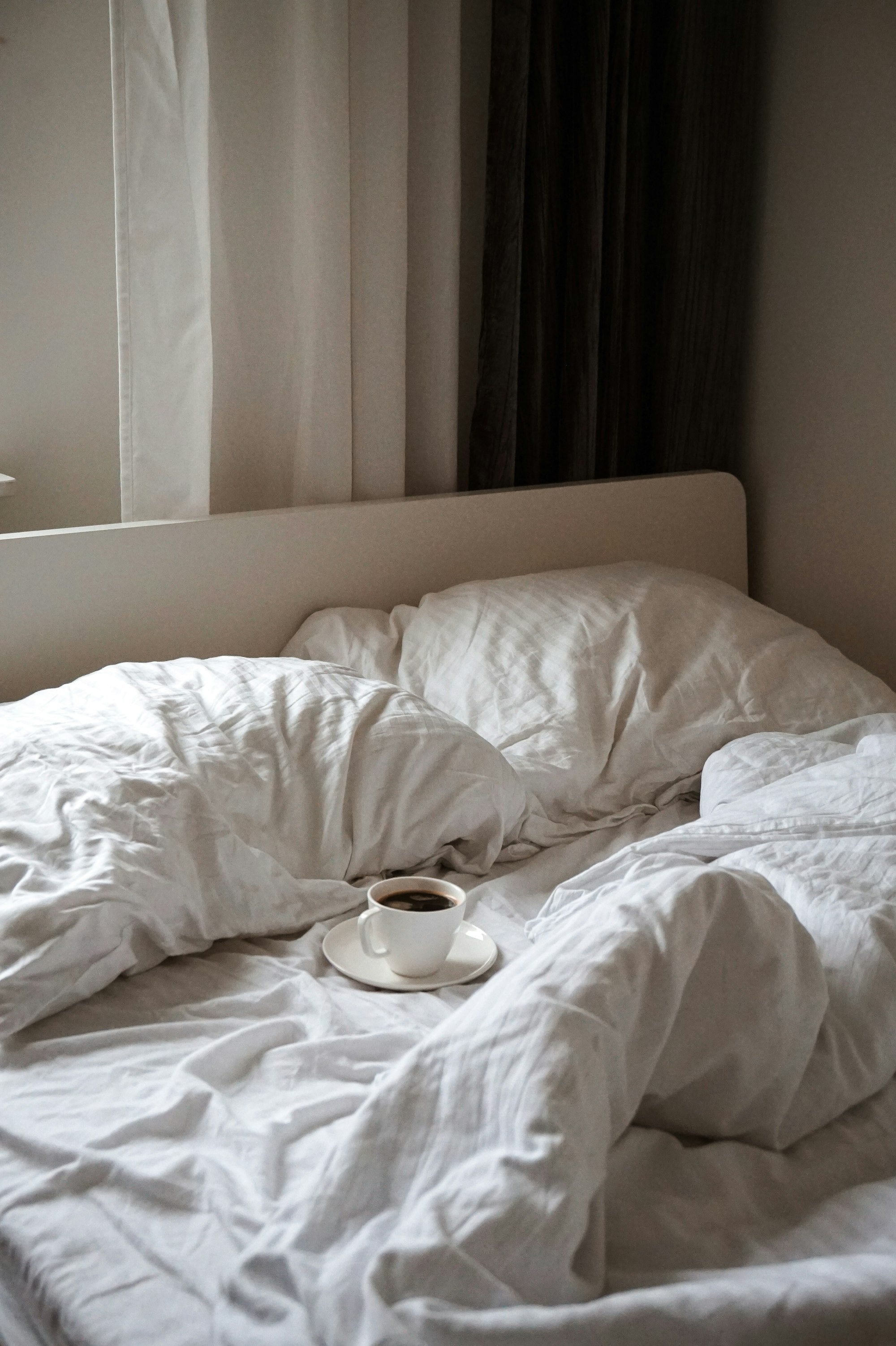 Bonnes et mauvaises positions pour dormir : tout ce que vous devez savoir !