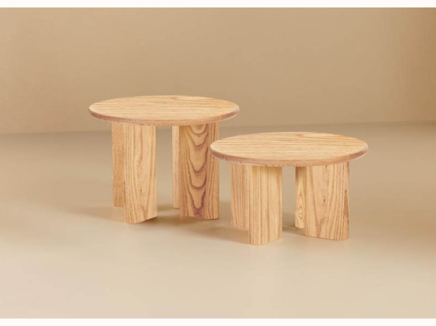 Tavolini rotondi a incastro in legno massello chiaro - BAOBAB