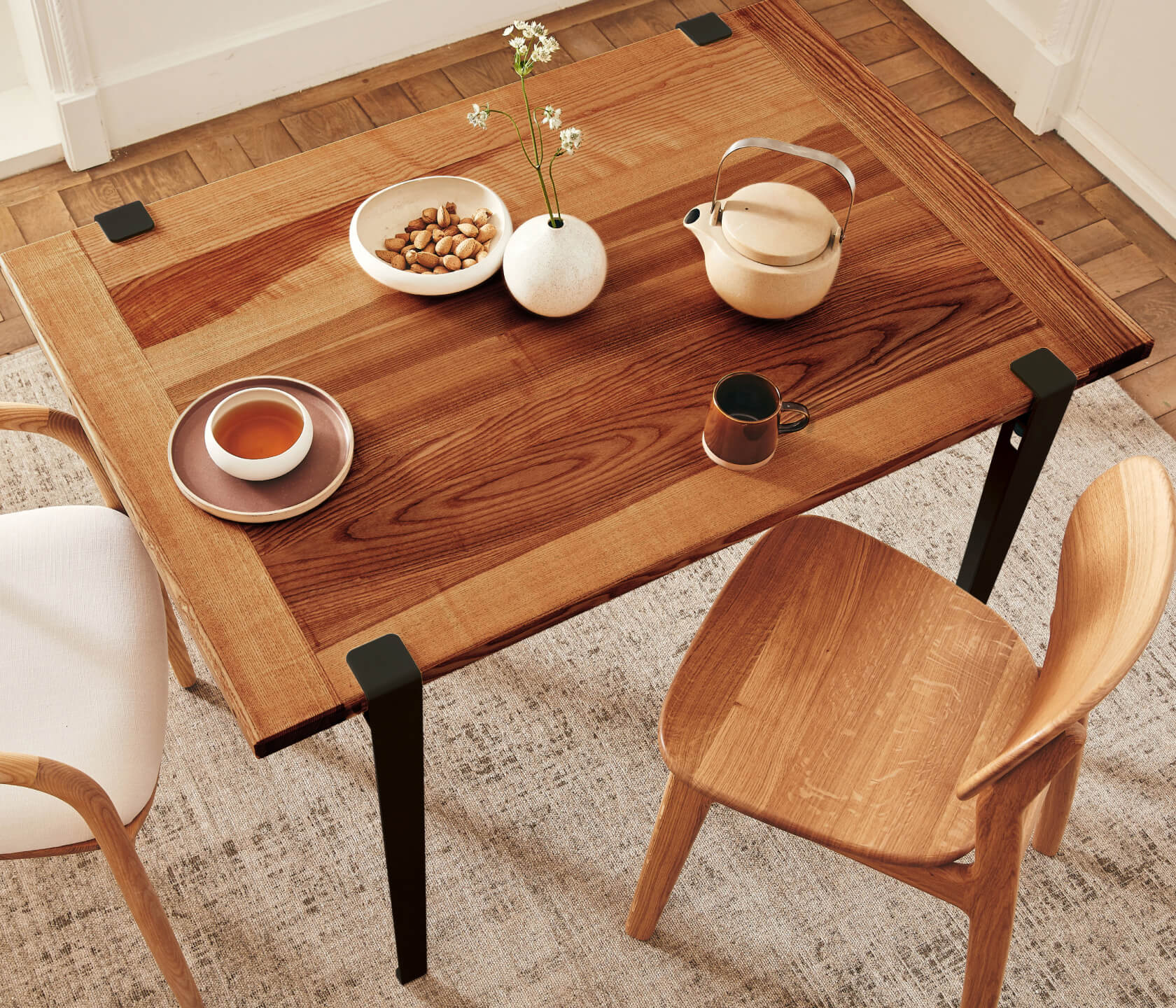 Tavolo da pranzo in legno massello ÉOS - Kipli x TIPTOE