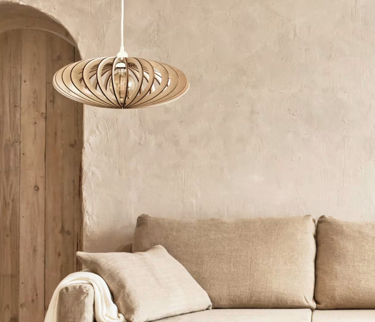 Lampada a sospensione in legno NEO - Atelier Loupiote x Kipli