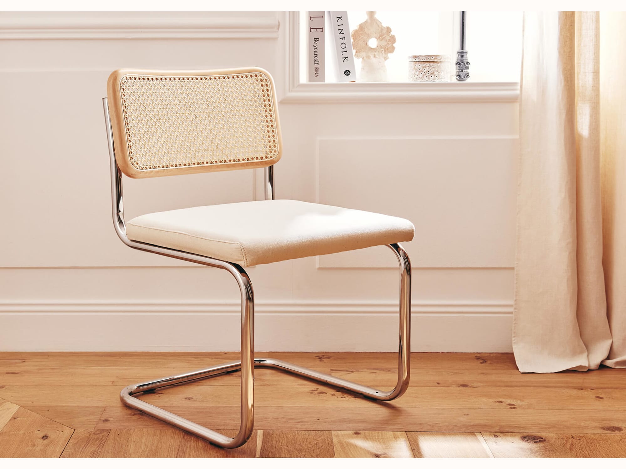 Sedia in rattan con gambe in metallo CHAMP DE BLÉ
