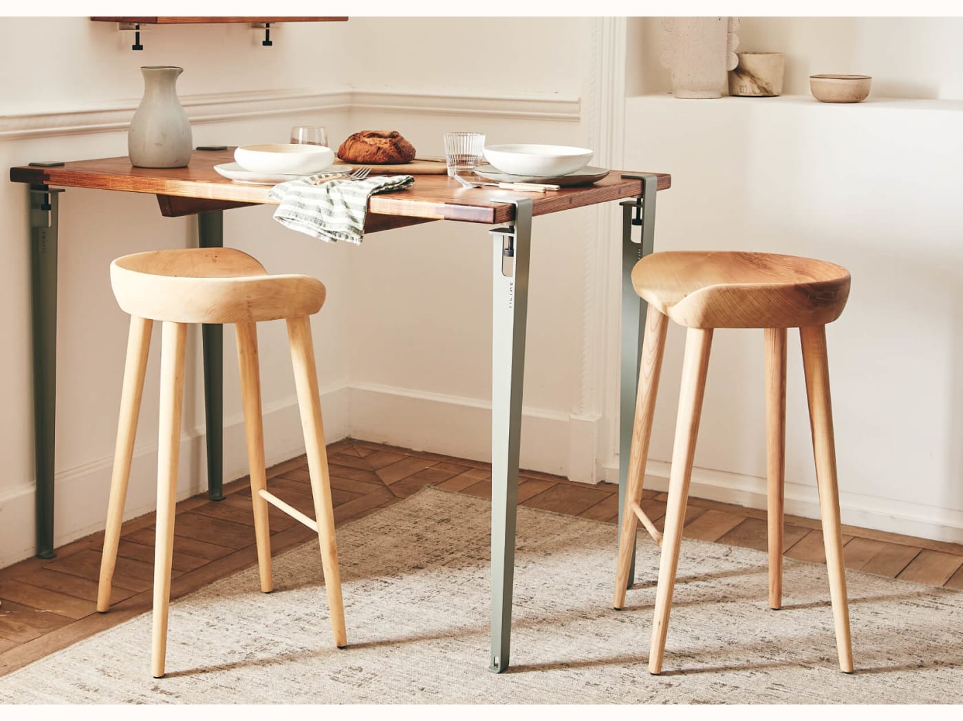 Sgabello in legno LYRA