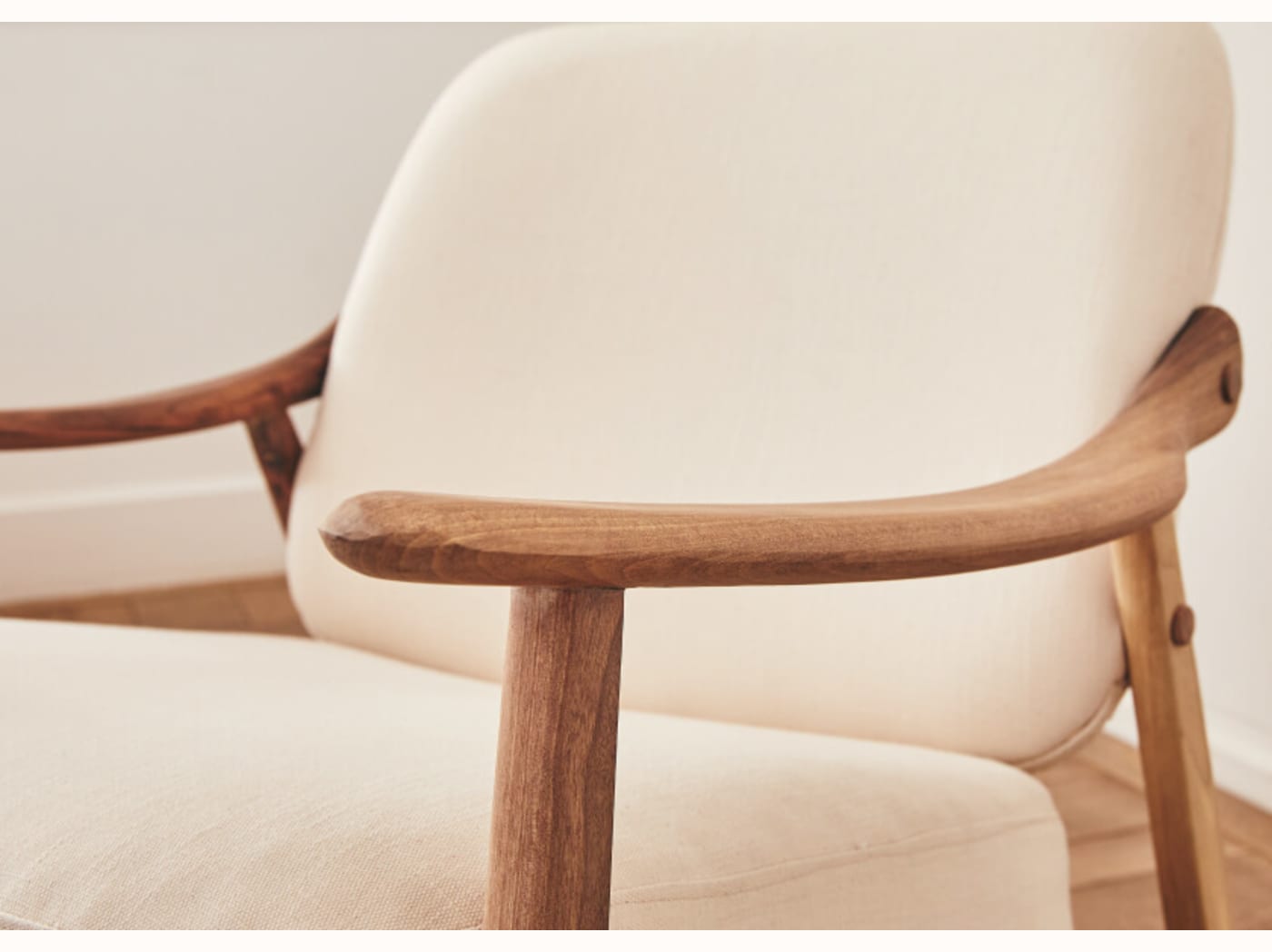 Poltrona in legno LYRA