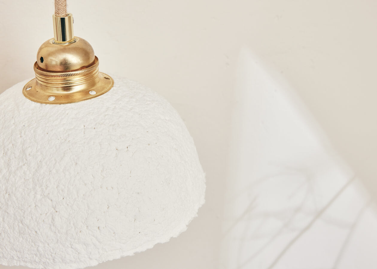 Lampada a sospensione in cartapesta LUNA - Ana Ro x Kipli
