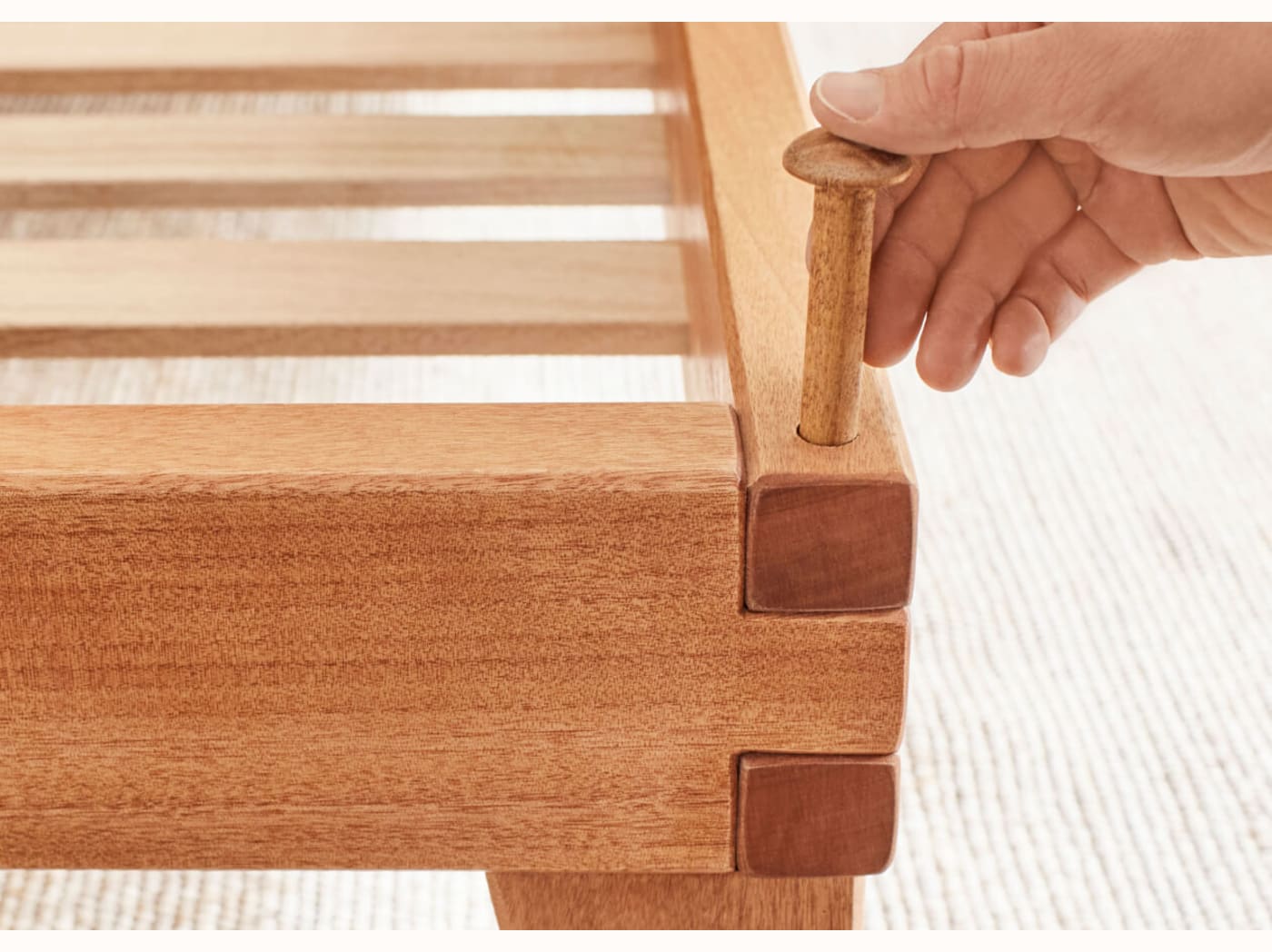 Letto in legno massello WOOD