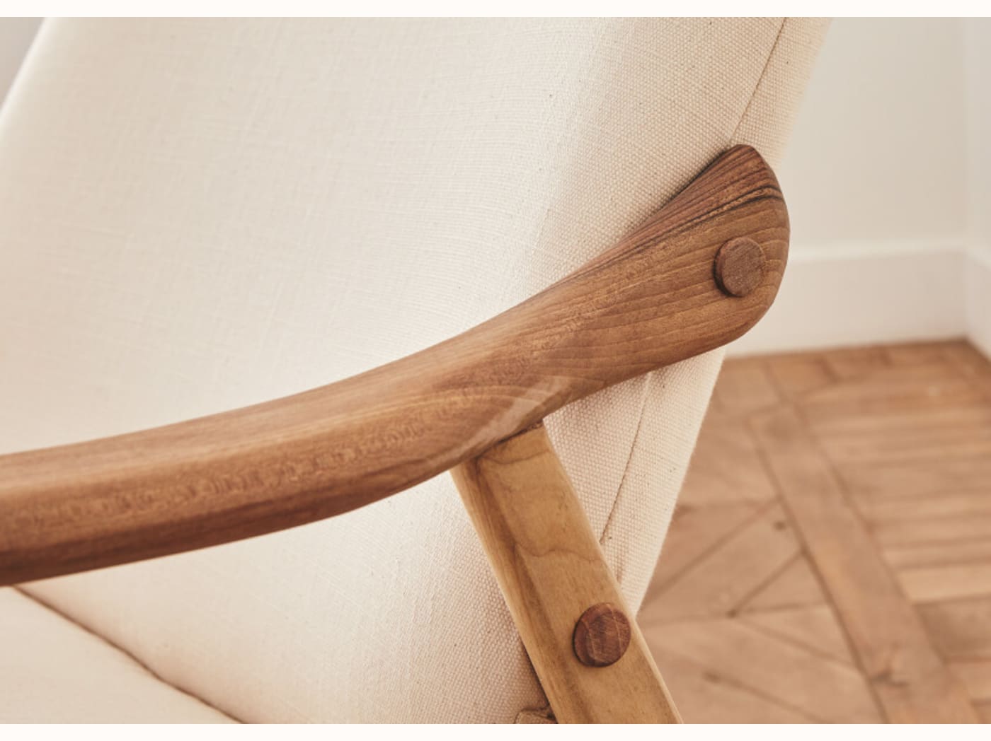 Poltrona in legno LYRA