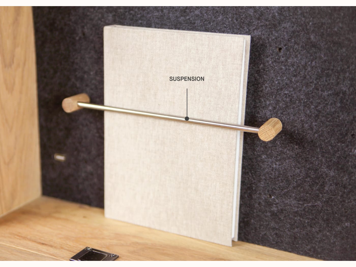 Wandschreibtisch aus Massivholz von Eyao x Kipli