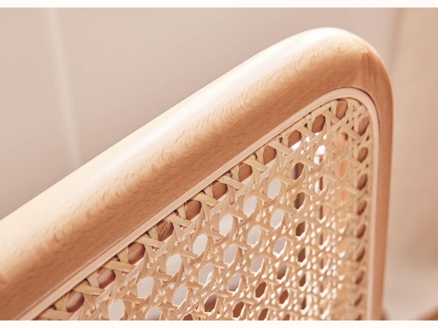 Sedia in rattan con gambe in metallo CHAMP DE BLÉ
