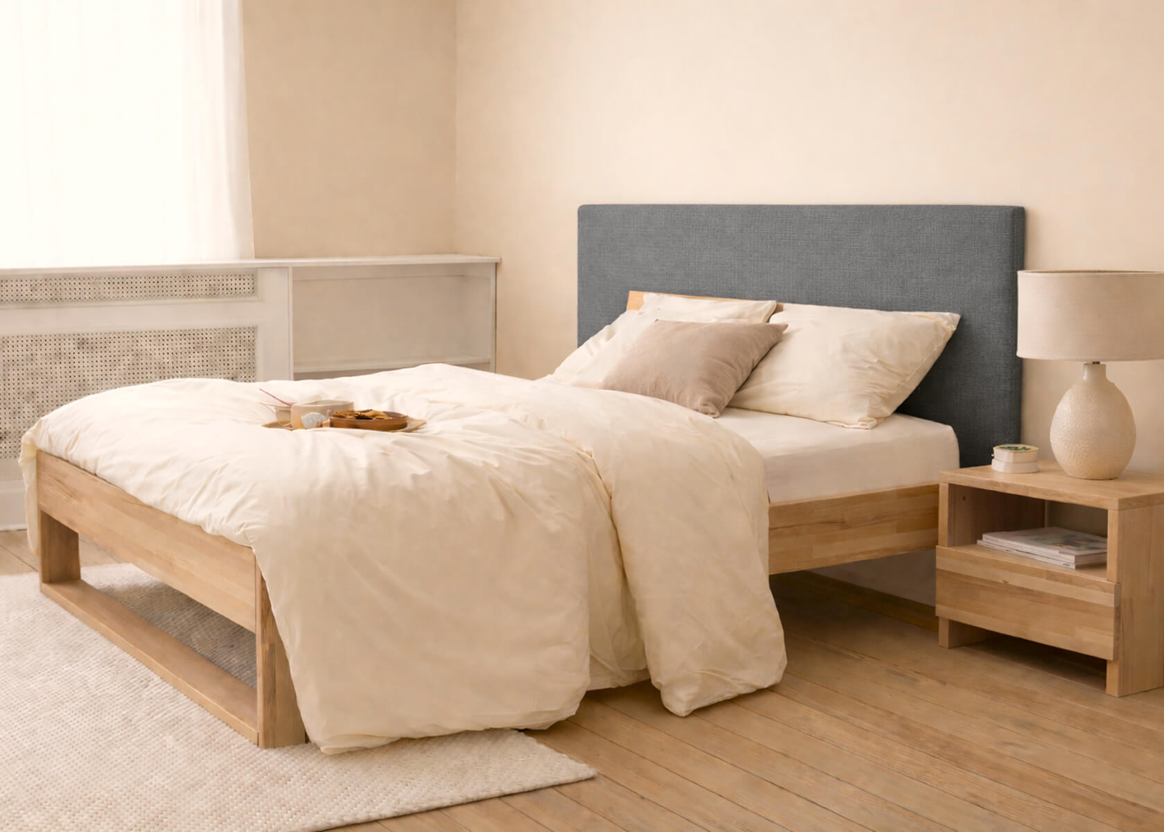 Letto con rete in legno massello AVA