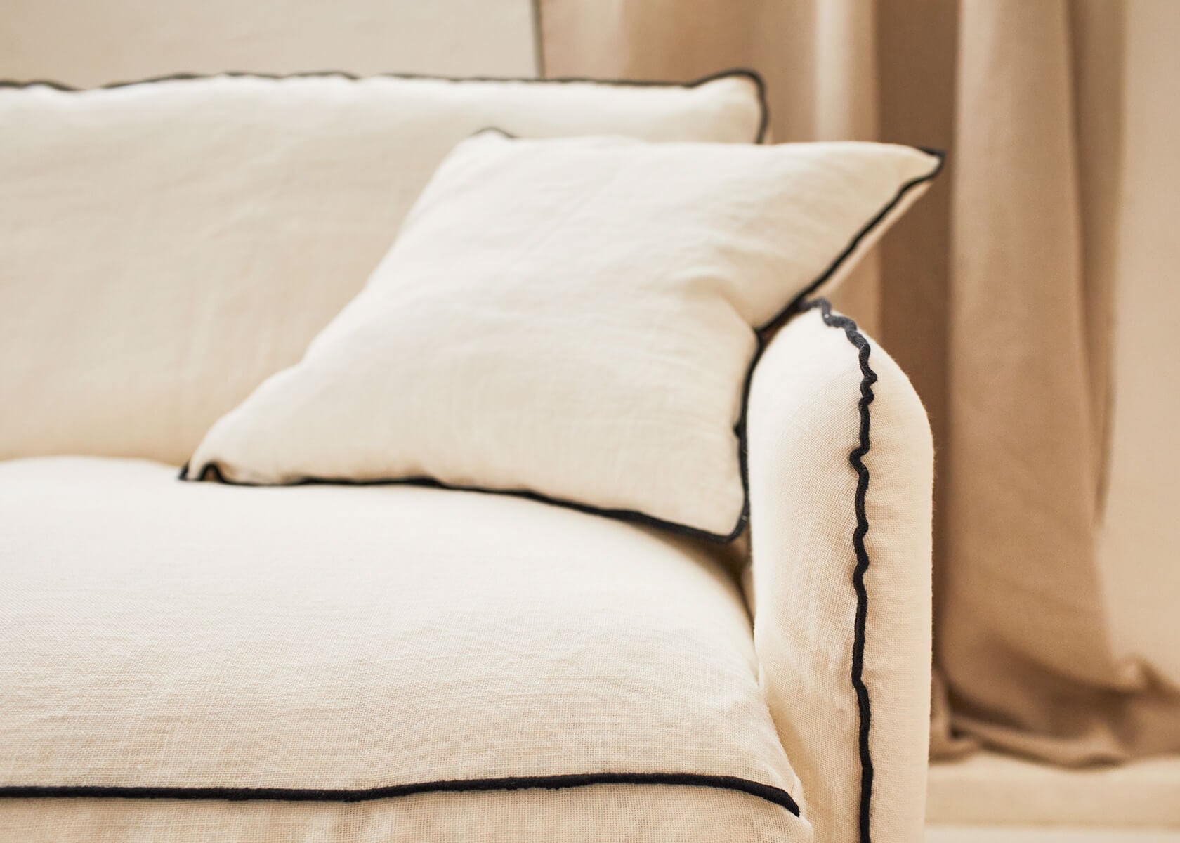 OLIA-sofa i hør