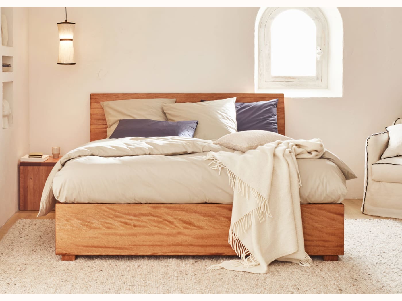 Letto contenitore in legno massello LUCA