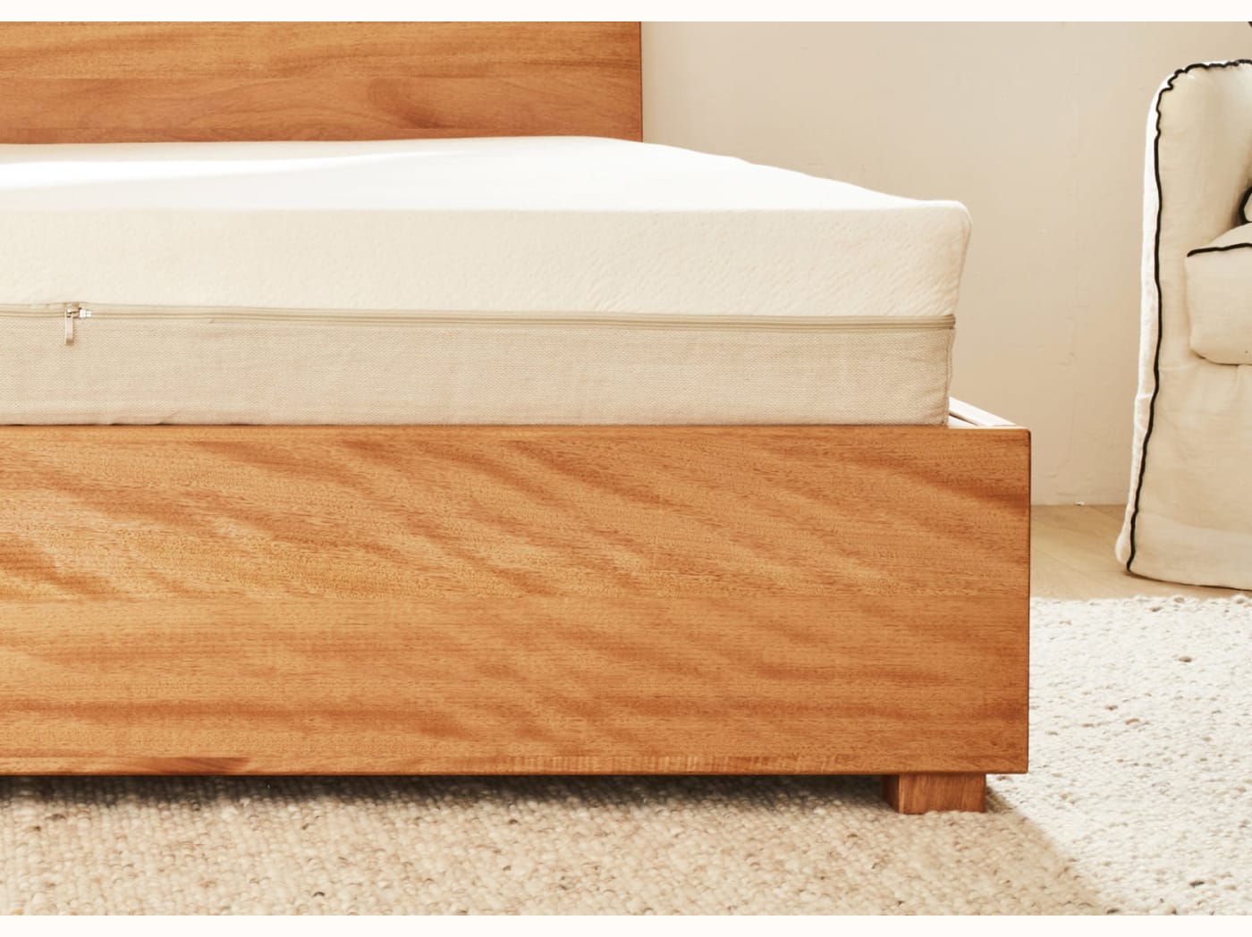 Letto contenitore in legno massello LUCA