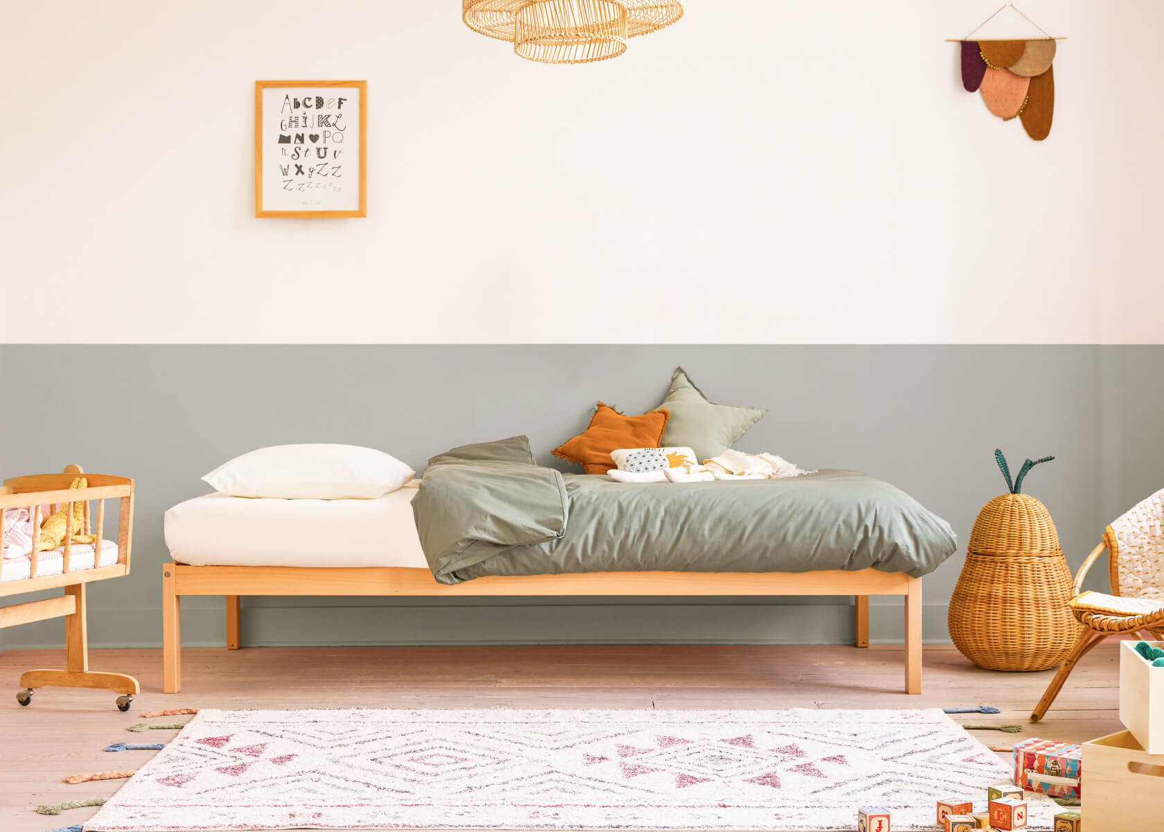 Letto per bambini in legno massello MALO