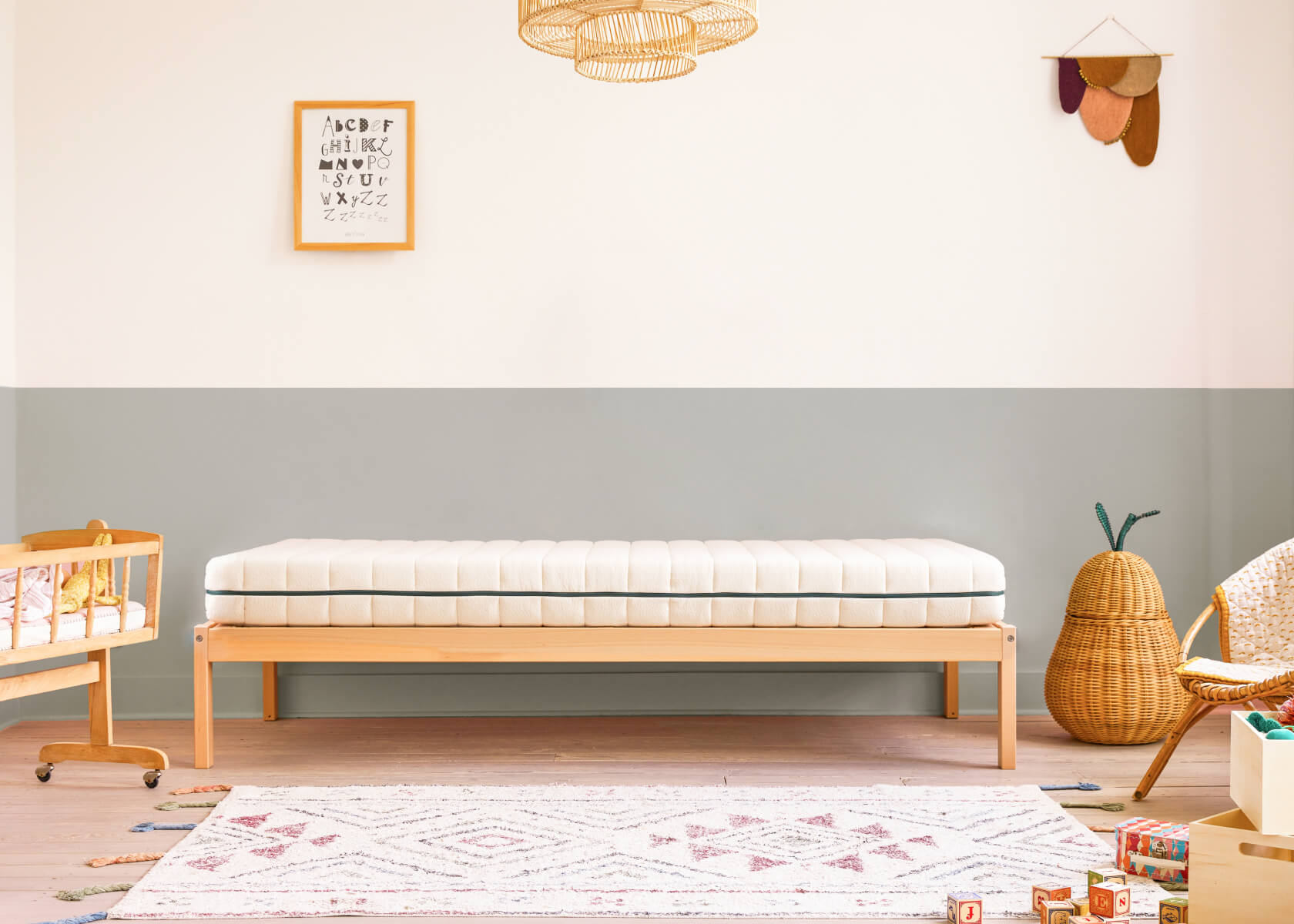 Letto per bambini in legno massello MALO