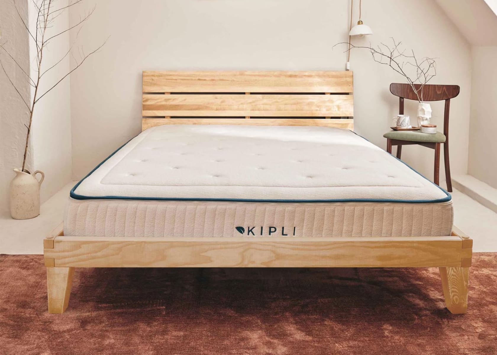 Bett mit Massivholz-Lattenrost LUCA