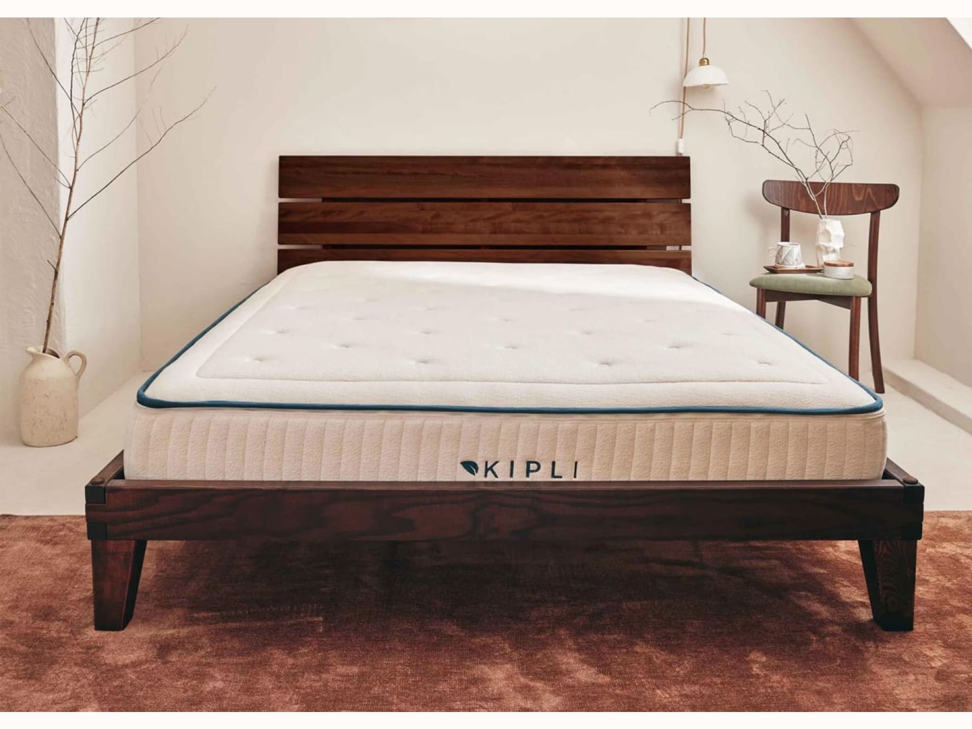 Bett mit Massivholz-Lattenrost LUCA