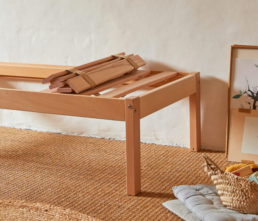 Cama infantil de madera maciza con somier y colchón - Beddy