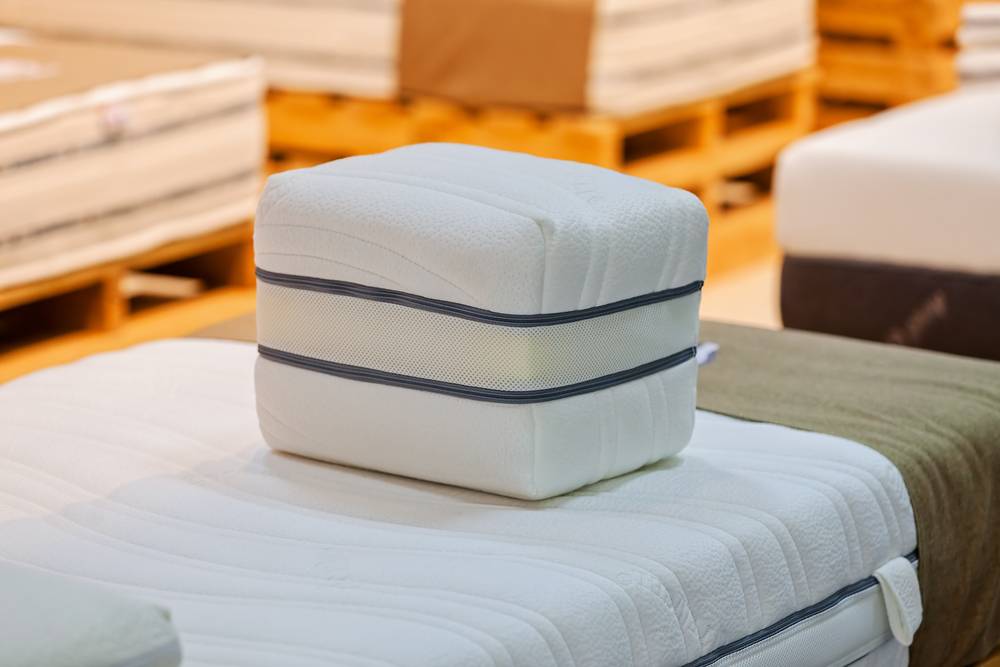 Choisir l'épaisseur d'un matelas pour bébé