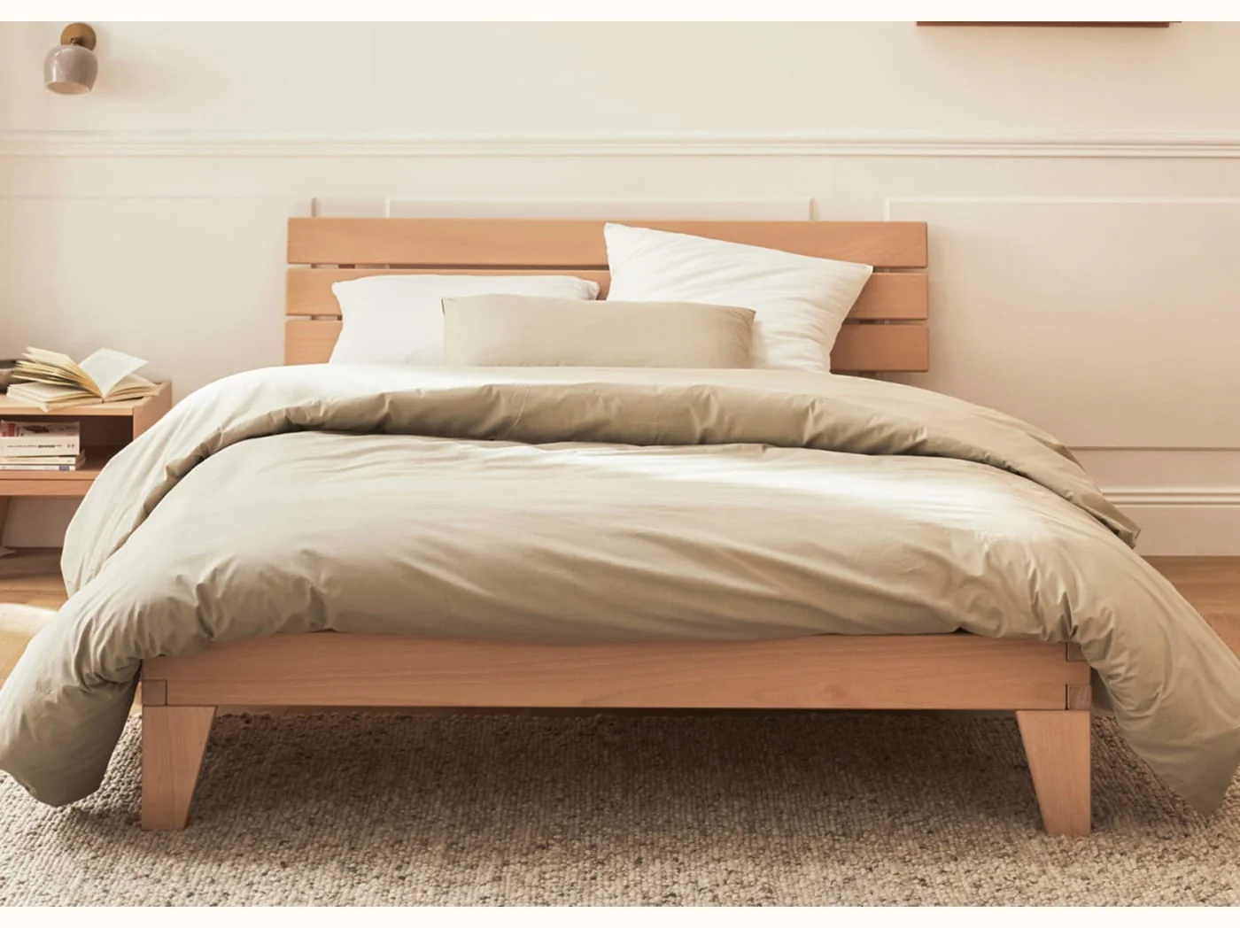 Letto in legno massiccio NOVA