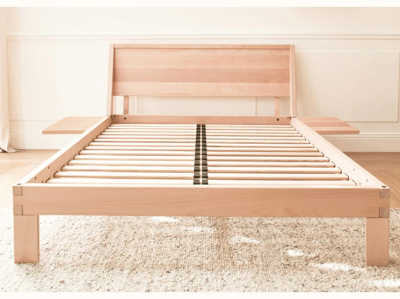 Letto in legno massiccio NOVA