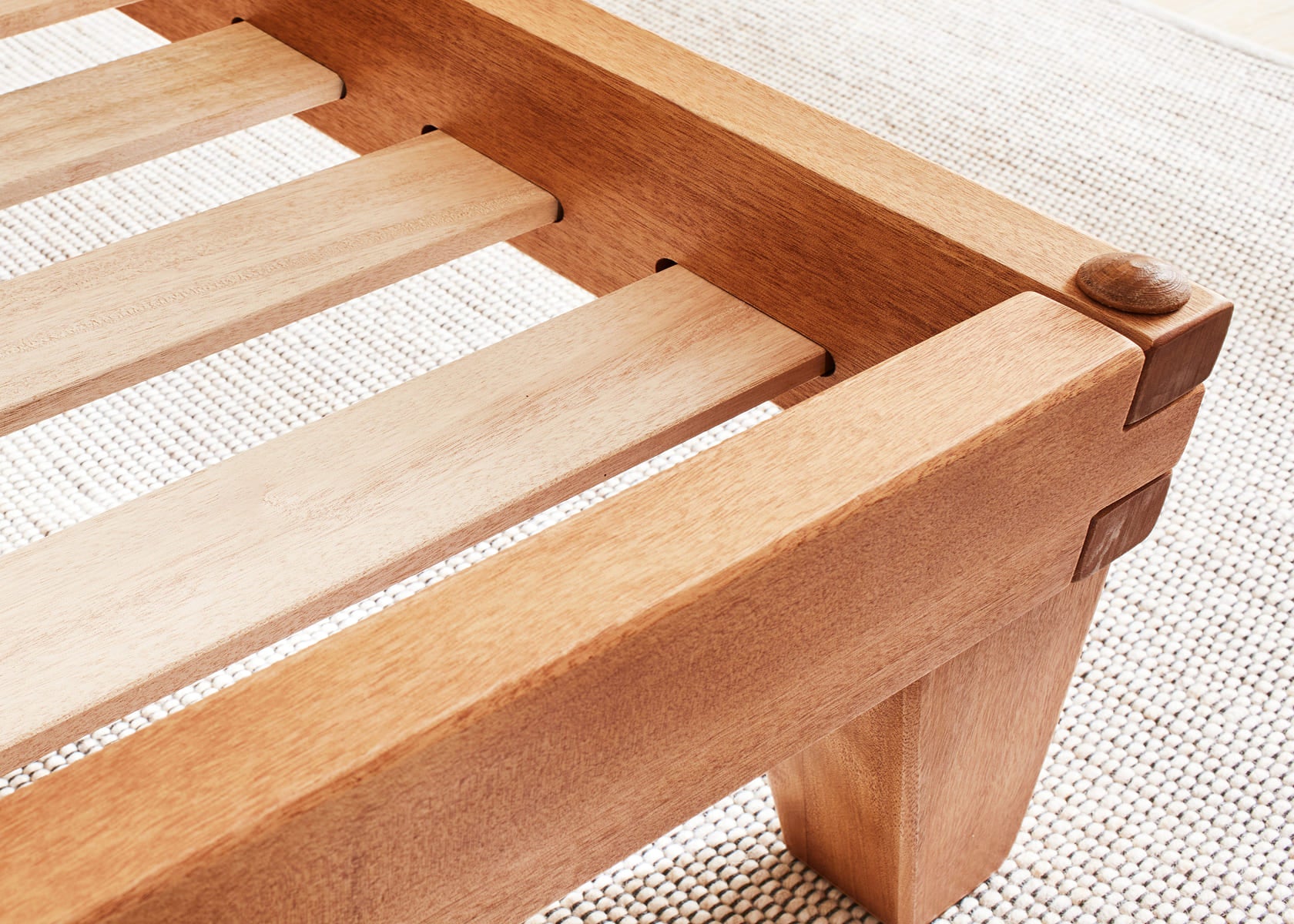 Letto legno massiccio LUCA