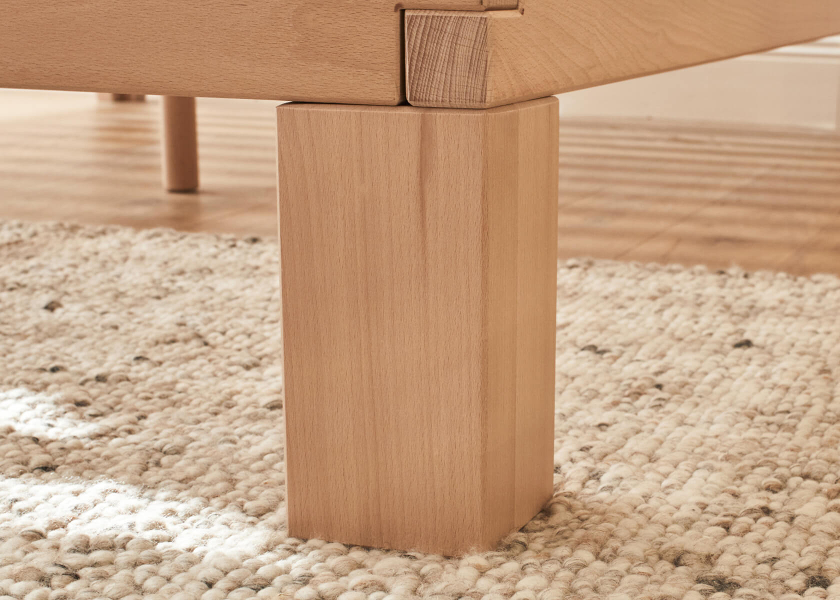 Letto in legno massiccio NOVA