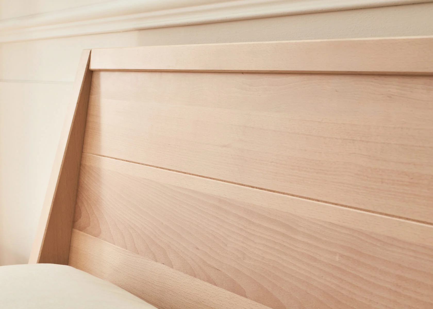 Letto in legno massiccio NOVA