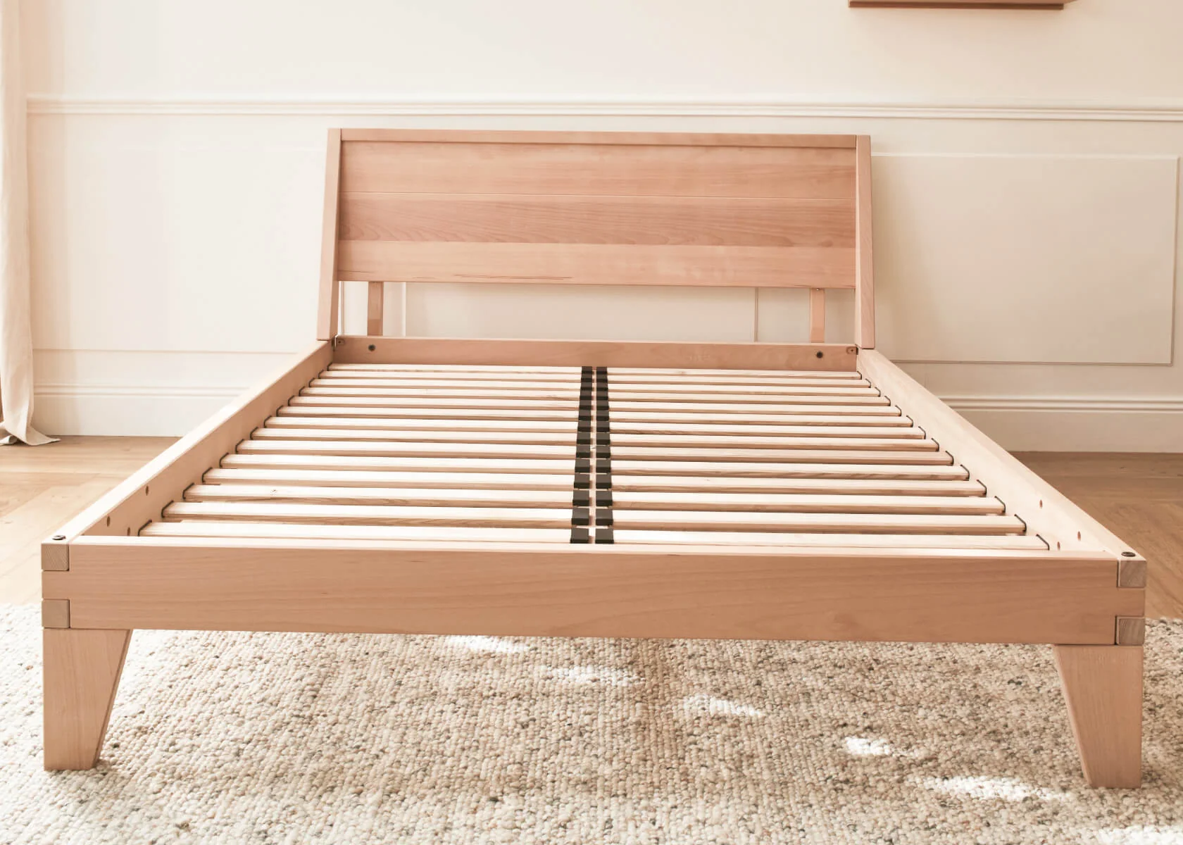 Letto in legno massiccio NOVA