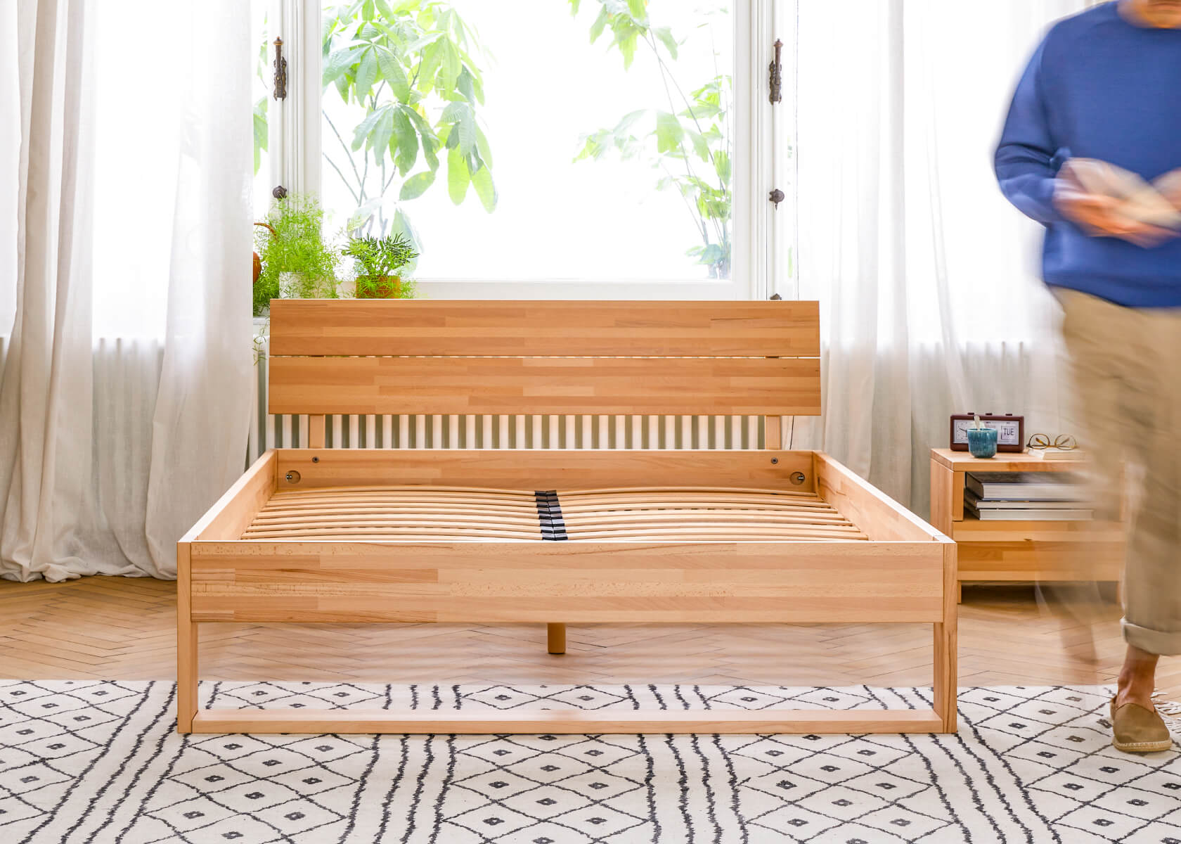 Letto in legno massiccio AVA