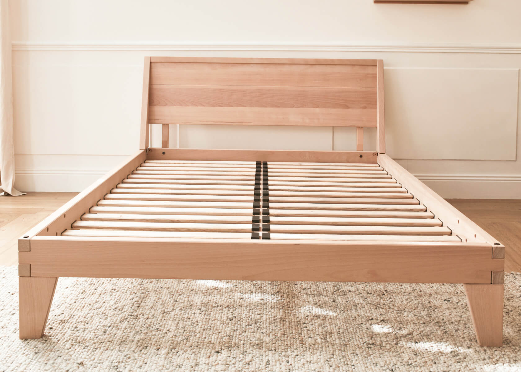 Letto in legno massiccio NOVA