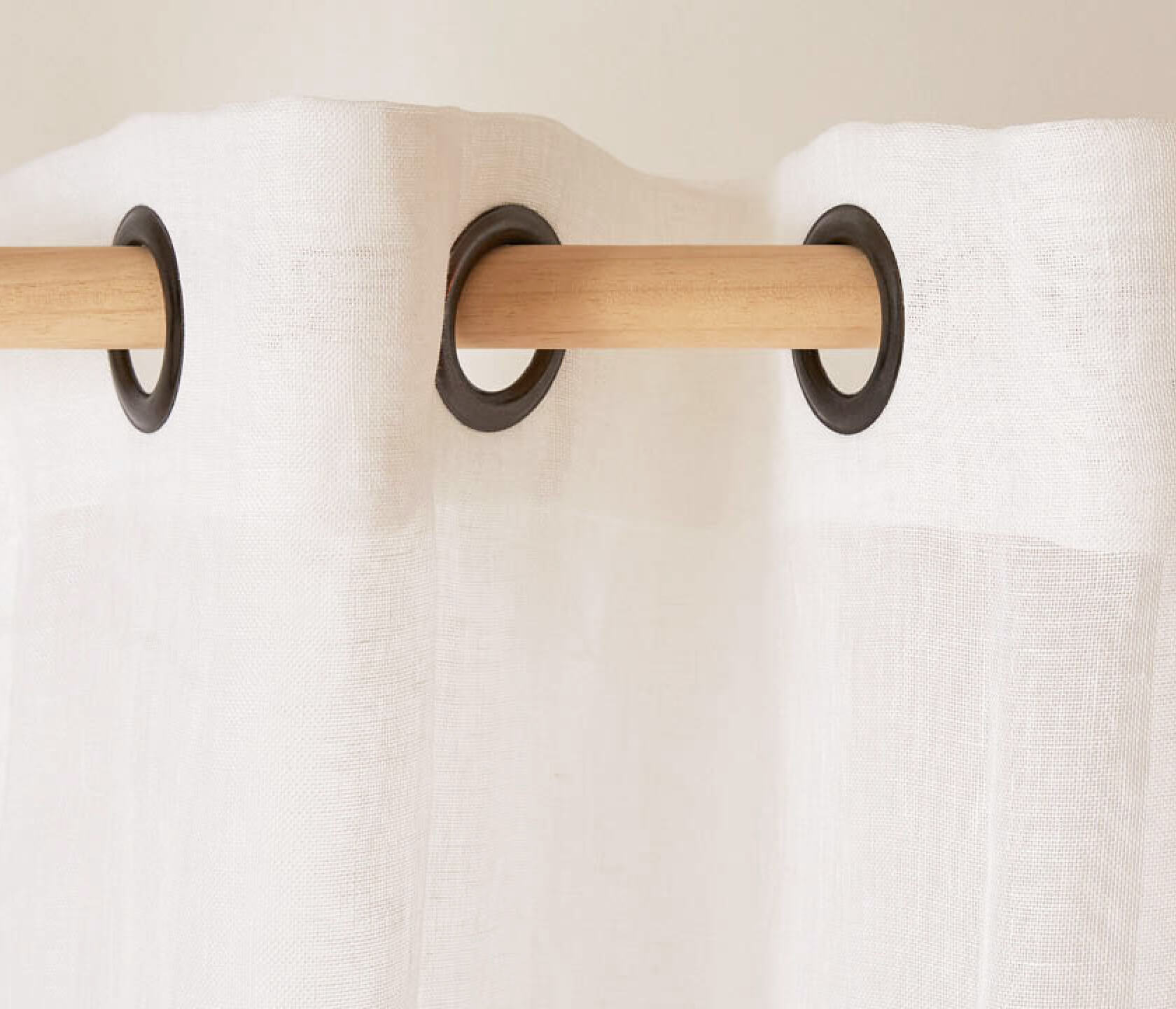 Tende sottili in lino bianco ALTO